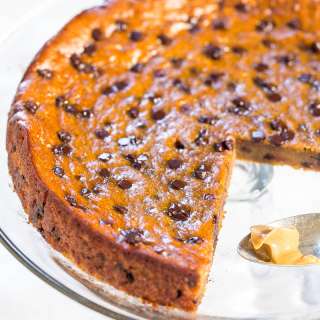 Flourless Peanut Butter Chocolate Chip Blender Cake