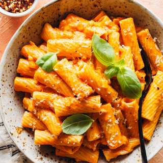 Rigatoni in Vodka Sauce