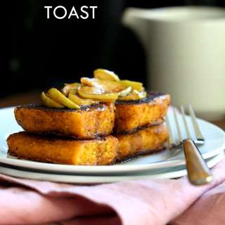 Vegan Pumpkin French Toasts with Pumpkin Cornbread