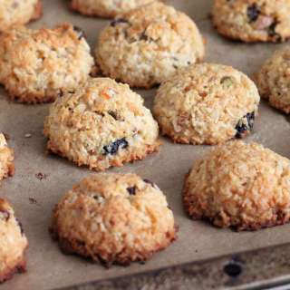 Zesty Coconut Macaroons with Cranberries and Pistachios for Kristy's Cookie Party. Glutenfree Vegan Recipe