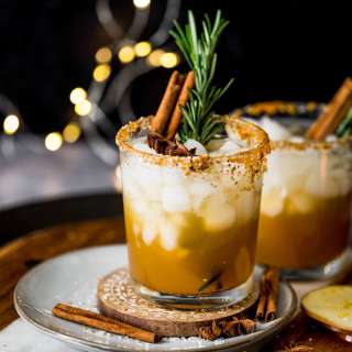 Honeycrisp Apple Sangria