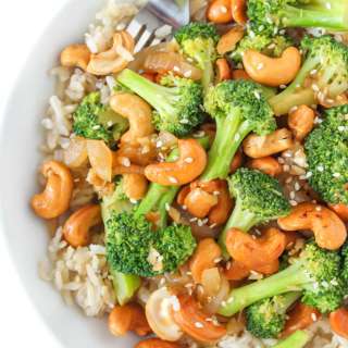 Broccoli Cashew Stir-Fry