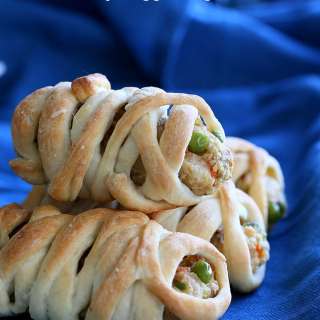 Vegan Mummy Dogs