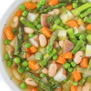 Spring Minestrone Soup (Vegan!)