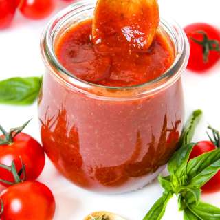5-Minute Pizza Sauce (Vegan, Oil-Free!)