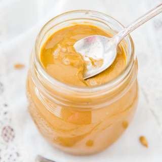 Homemade White Chocolate and Butterscotch Sunflower Seed Butter (gluten-free, with vegan option)