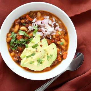 1 Pot Cannellini and Black Bean Chili Recipe