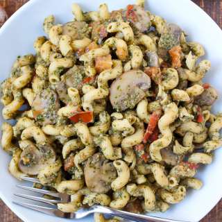 Mushroom Pesto Pasta (Vegan!)