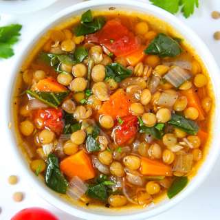 Lentil Spinach Soup (Easy!)