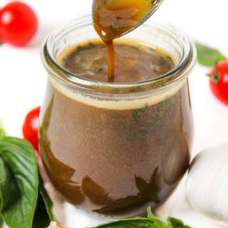 Basil Balsamic Dressing (Oil-Free!)