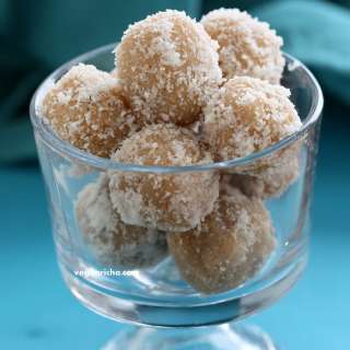 Coconut Ladoo