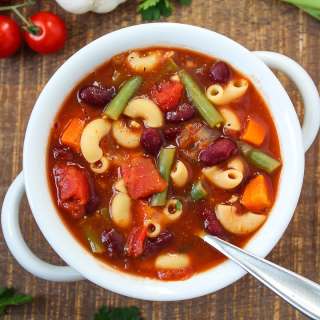 Vegan Minestrone Soup (Easy!)