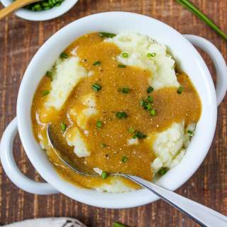 Easy Vegan Gravy (10 Minute!)