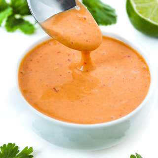 Creamy Chipotle Sauce (Vegan!)
