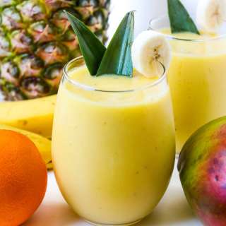 Mango Pineapple Smoothie (Creamy!)