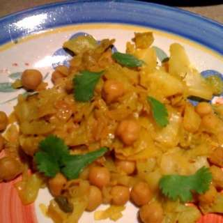 Patta Gobi chole