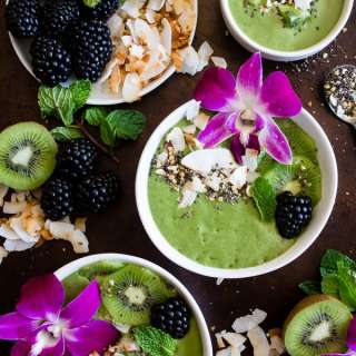 Tropical Green Smoothie Bowl