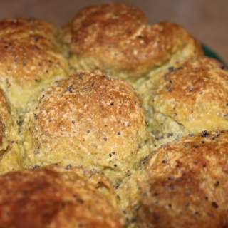 Green Tea (Matcha) Oats Flaxseed Pull Apart Rolls (vegan)