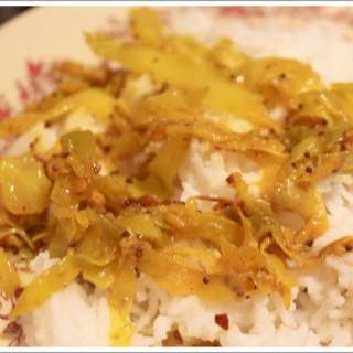 Quick Spiced Cabbage Stir Fry (Patta Gobi Ki Subzi)