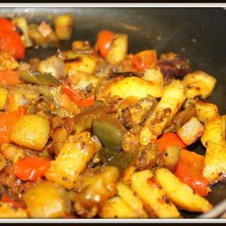 Baingan Aloo(Spiced Eggplant Potato Indian Recipe)