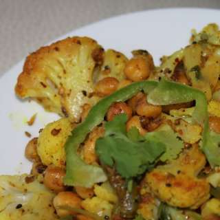 Achari Gobi (pickled cauliflower with garbanzo beans and bell peppers)