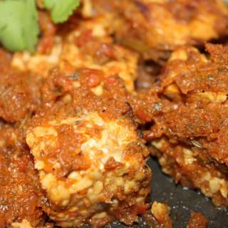 Dhania Fake Chicken (Tempeh in Cilantro Tomato Curry)
