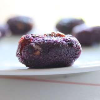 Blueberry Oats Semolina Laddoo