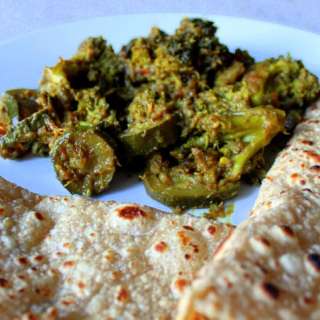 Broccoli and Zucchini In Onion and Pickle Spices Curry. Vegan.