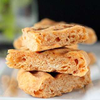 Tomato, Wheat and Sprouted Quinoa Flat Bread. Vegan.
