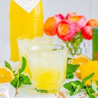 Limoncello Spritz