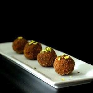 Oil-free Wheat Laddoo/Laddu and Choorma - Sweet Wheat cardamom balls. Vegan recipe