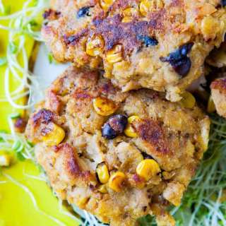Corn Chip-Crusted Southwestern Salmon Cakes with Creamy Lemon Chili Sauce