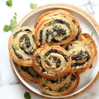 Vegan Spinach Cheese Pinwheels
