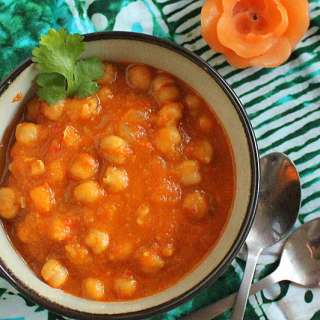 Vegan Chana Masala/Chole (Chickpea Curry)