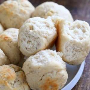 Easy Dinner Rolls No Yeast