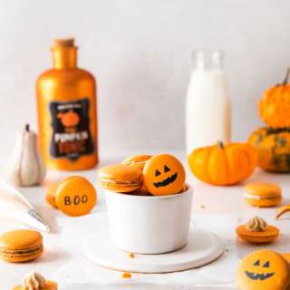 Pumpkin Spice Macarons