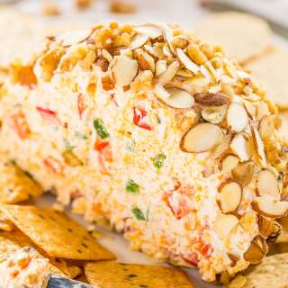 Spicy Jalapeño Cheese Ball
