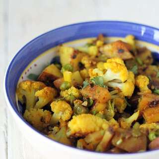 Vegan Aloo Gobi Mutter( Potatoes Cauliflower peas with Indian spices)