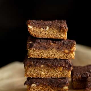 Vegan Snickers Snack Bars Recipe