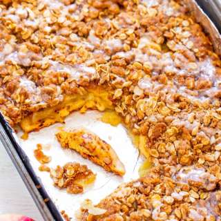 Cinnamon Roll Apple Crisp