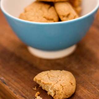 Tahini and Almond Cookies