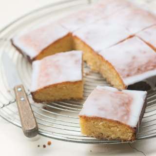 White Chocolate Cake with Lemon Glaze