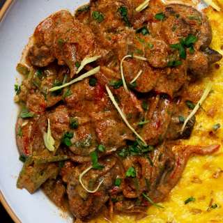 Mushroom Patiala (Mushrooms in spicy onion pepper yogurt sauce)