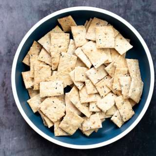 Everything Bagel Seasoning Crackers
