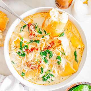 Slow Cooker White Chicken Lasagna Soup