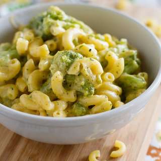 Tuscan Broccoli Stovetop Mac and Cheese