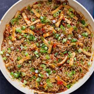 Manchurian Noodles (Indo-Chinese Ginger Garlic Chili Noodles)