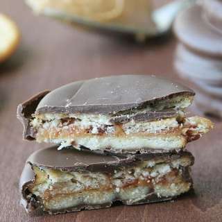 Peanut Butter and Jelly Cracker Cookies