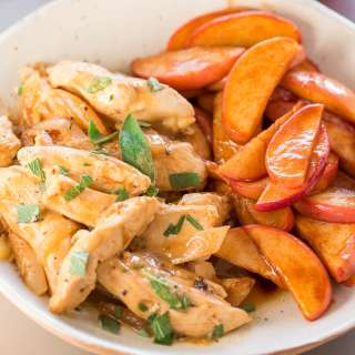 Apple Cider Chicken with Caramelized Apples