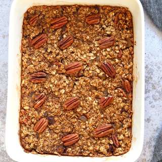 Vegan Gingerbread Baked Oatmeal